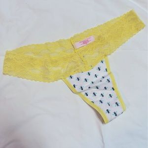 Victoria’s Secret lace cotton panties- L